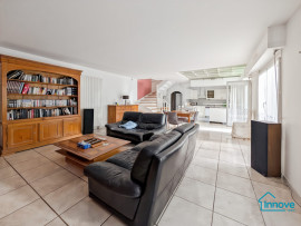 Vente
À vendre à Champs-Sur-Marne – Duplex 5 pièces lumineux av