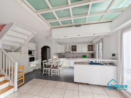 Vente
À vendre à Champs-Sur-Marne – Duplex 5 pièces lumineux av