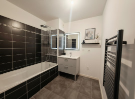 
                                                                                        Vente
                                                                                         À Vendre – Appartement 3 pièces avec balcon – 64 m² – Grenoble