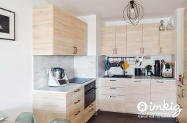 
                                                                                        Vente
                                                                                         À vendre – Bel appartement 3 pièces, récent balcon