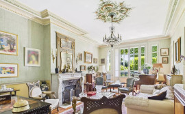 
                                                                                        Vente
                                                                                         À VENDRE - BIEN D’EXCEPTION FACE AU BOIS DE VINCENNES COMME UNE MAISON - JARDIN PRIVATIF. TERRASSES.