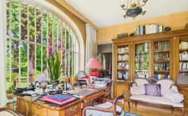 
                                                                                        Vente
                                                                                         À VENDRE - BIEN D’EXCEPTION FACE AU BOIS DE VINCENNES COMME UNE MAISON - JARDIN PRIVATIF. TERRASSES.