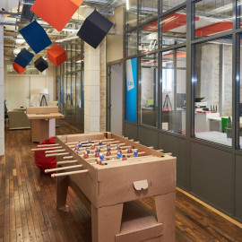 
                                                                                        Location
                                                                                         À vendre - Bureaux de 6 500 m² à Nevers