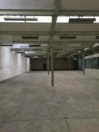 
                                                                                        Vente
                                                                                         À vendre - entrepôt non divisible de 1 010 m² à Roubaix