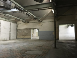 
                                                                                        Vente
                                                                                         À vendre – entrepôt non divisible de 1 010 m² à Roubaix