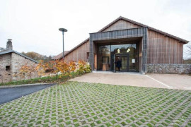 
                                                                                        Vente
                                                                                         À vendre - Ferme du XIXe siècle réhabilitée à reconvertir en hébergement touristique - Les Voivres, Vosges (88)