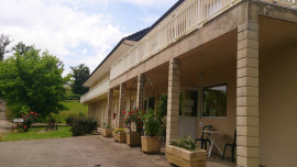 
                                                                                        Vente
                                                                                         À vendre – Hôtel de 21 chambres proche de Brive la Gaillarde – Corrèze (19)