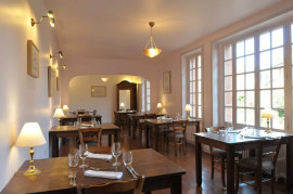
                                                                                        Vente
                                                                                         À vendre - Hôtel-restaurant de 10 chambres à Collonges la Rouge - Corrèze (19)