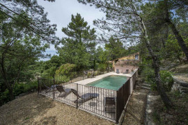 
                                                                                        Vente
                                                                                         À vendre – Hôtel-Restaurant de 15 chambres et 60 couverts dans le Vaucluse (84)