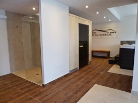 
                                                                                        Vente
                                                                                         À vendre – Hôtel-Restaurant de 18 chambres et 100 couverts à Mourèze – Hérault (34)