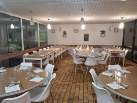 
                                                                                        Vente
                                                                                         À vendre – Hôtel Restaurant de 56 chambres et 120 couverts à Égletons – Corrèze (19)