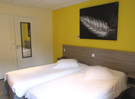 
                                                                                        Vente
                                                                                         À Vendre – Hôtel-Restaurant de 9 chambres et 70 couverts à Apremont – Ardennes (08)