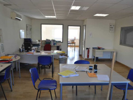 
                                                                                        Vente
                                                                                         À Vendre - Local d'Activités de 600 m² à Cambes, Lot (46)