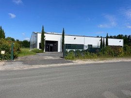 
                                                                                        Vente
                                                                                         À vendre – Local d'activités de 830 m² à Surgères – Charente-Maritime (17)