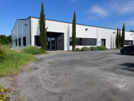 
                                                                                        Vente
                                                                                         À vendre – Local d'activités de 830 m² à Surgères – Charente-Maritime (17)