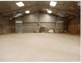 
                                                                                        Vente
                                                                                         À Vendre – Local d'Activités de 990 m² à Vers-Pont-du-Gard – Gard (30)