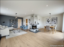 
                                                                                        Vente
                                                                                         À VENDRE : Maison Individuelle de Caractère à Reyrieux – Cadre Idyllique et Fort Potentiel !