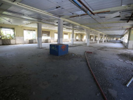 
                                                                                        Vente
                                                                                         À vendre ou à louer – 48 000 m² de bureaux divisibles dans un espace entièrement rénové à Tonneins –