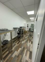 
                                                                                        Location
                                                                                         À vendre ou à louer - Bureaux de 123 m² à Entraigues-sur-la-Sorgue – Vaucluse (84)