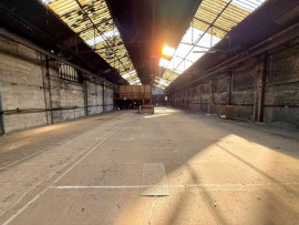 
                                                                                        Location
                                                                                         À vendre ou à louer – Local d'activités de 1 488 m² au Havre – Seine-Maritime (76)
