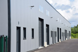 
                                                                                        Location
                                                                                         À vendre ou à louer – Locaux d'Activités de 144 à 216 m² à proximité de Rouen  – Seine-Maritime (76)