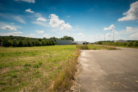 
                                                                                        Vente
                                                                                         À vendre – Terrain industriel de 10 000 m² à Champrond-en-Gâtine – Eure-et-Loir (28)