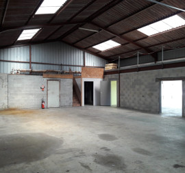 
                                                                                        Vente
                                                                                         Achat de local d'activités de 246 m² proche d'Auxerre