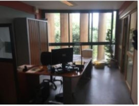 
                                                                                        Vente
                                                                                         Acheter un local à Caumont-sur-Durance, dans le Vaucluse (84)