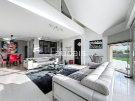 
                                                                                        Vente
                                                                                         AGNEAUX- LA PALIERE - Maison d'architecte avec autonomie de 