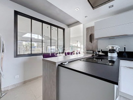 
                                                                                        Vente
                                                                                         AGNEAUX- LA PALIERE - Maison d'architecte avec autonomie de 