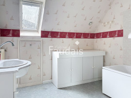 
                                                                                        Vente
                                                                                         AGNEAUX MAISON PROCHE PALIERE et INSTITUT 