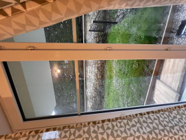 
                                                                                        Colocation
                                                                                         Agréable appartement en collocation avec jardin.