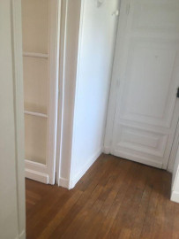 
                                                                                        Location
                                                                                         Agréable appartement t2 au calme 75015