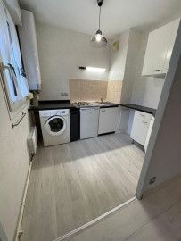 
                                                                                        Colocation
                                                                                         Agréable et confortable f1