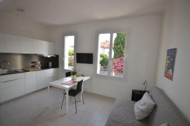 
                                                                                        Location
                                                                                         Agréable studio étudiant meublé super équipé