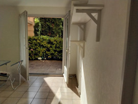 
                                                                                        Location
                                                                                         Agréable studio pour étudiant (parc, piscine...)
