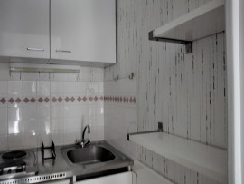 
                                                                                        Location
                                                                                         Agréable studio pour étudiant (parc, piscine...)