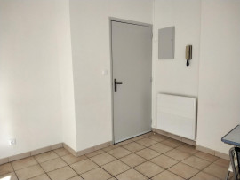 
                                                                                        Location
                                                                                         Agréable studio pour étudiant (parc, piscine...)