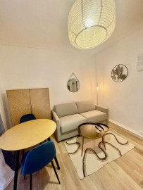 
                                                                                        Location
                                                                                         ALGER 6  Renové - fibré centre ville