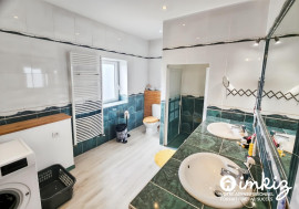 
                                                                                        Vente
                                                                                         Ancien corps de ferme - 4 chambres