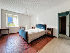 
                                                                                        Vente
                                                                                         ANCIEN CORPS DE FERME AVEC DEPENDANCES A 10MN  SAINT-LO