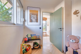 
                                                                                        Vente
                                                                                         Antibes Peyregoue - Superbe rez de jardin dans une résidence sécurisée avec vue mer