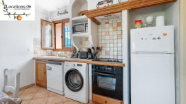 
                                                                                        Location
                                                                                         Apaartement meublé 3 pièces avec jardin