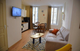 
                                                                                        Location
                                                                                         Apparemment 36m2 hyper centre