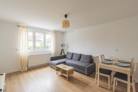 
                                                                                        Colocation
                                                                                         Apparemment en colocation 4 chambres Reims centre