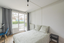 
                                                                                        Colocation
                                                                                         Apparemment en colocation 4 chambres Reims centre