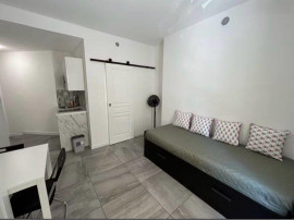
                                                                                        Location
                                                                                         Apparemment Paris 16eme