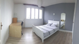 
                                                                                        Location
                                                                                         Appart. 4 pièces 65m² meublé avec parking et cave