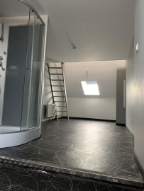 
                                                                                        Location
                                                                                         Appart 98m2 centre ville /3 ch + terrasse + garage