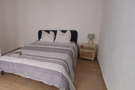
                                                                        Location
                                                                         Appart T2 meublé à Lyon 9